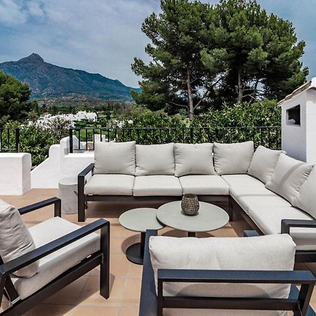 Charming And Modern 3-Bedroom Duplex In Aloha Pueblo With Mountain Views Marbella Luaran gambar